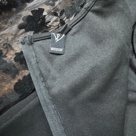 Windsor Black Sheath Dress with Bishop Sleeves - Picture 8 of 10